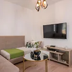 Apartman Ethyr Living
