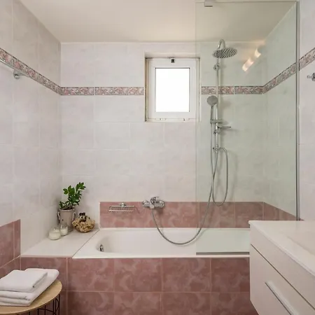 Ethyr Living La Canea